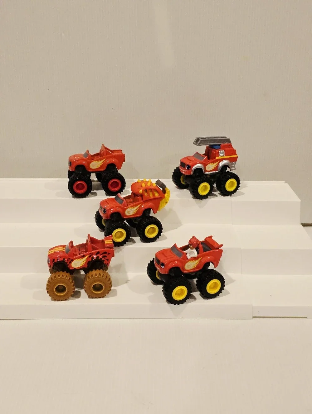 Blaze and the Monster Machines Diecast Blaze Truck Set